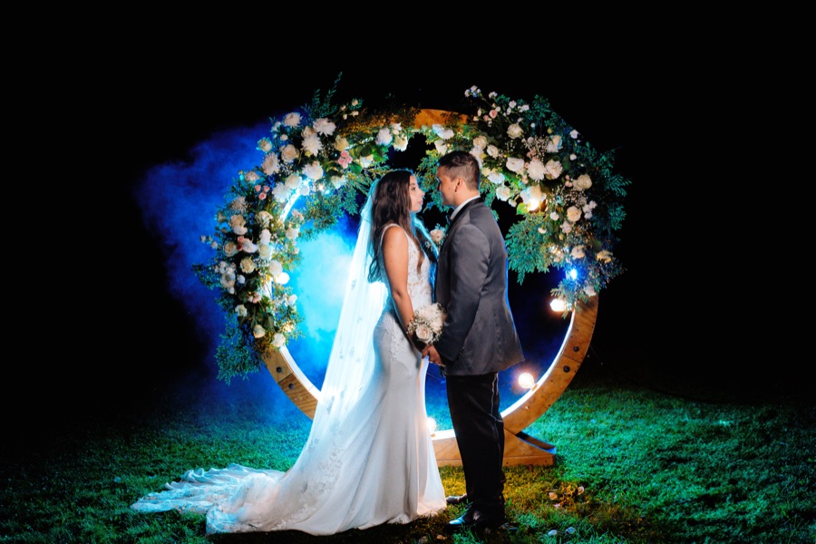 Novia preparándose antes de la ceremonia